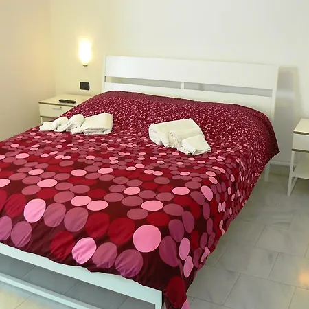 بيت ضيافة Siculandia مازارا ديل فالو